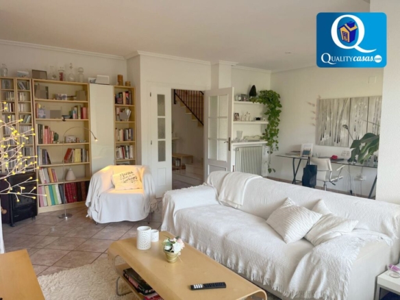 Imagen 4 de Casa-Chalet en Venta en Petrer Alicante Ref: 58000