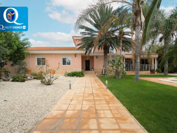 Imagen 1 de Casa-Chalet en Venta en San Vicente Del Raspeig Alicante Ref: 16440R2