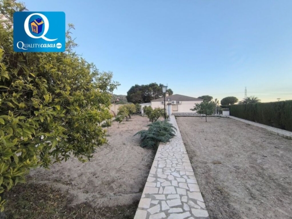 Imagen 2 de Casa-Chalet en Venta en Pisnella Alicante Ref: 17489