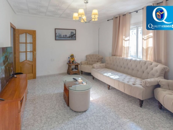 Imagen 2 de Casa-Chalet en Venta en Rebolledo Alicante Ref: Z57054