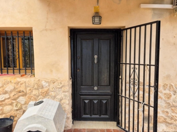 Imagen 2 de Casa rústica con terreno