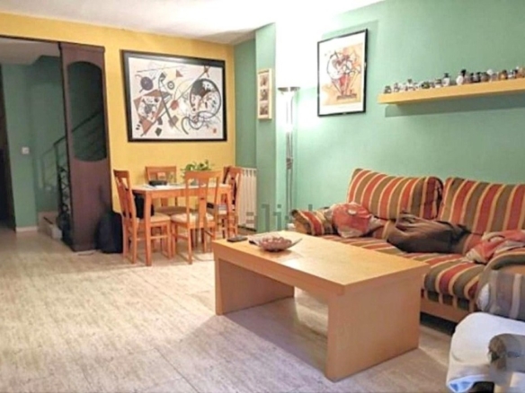 Imagen 2 de Vivienda unifamiliar adosada en Zuera – Espacio y comodidad para tu día a día