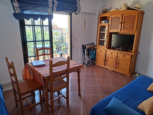 Imagen 2 de Precioso apartamento reformado en Isla Canela
