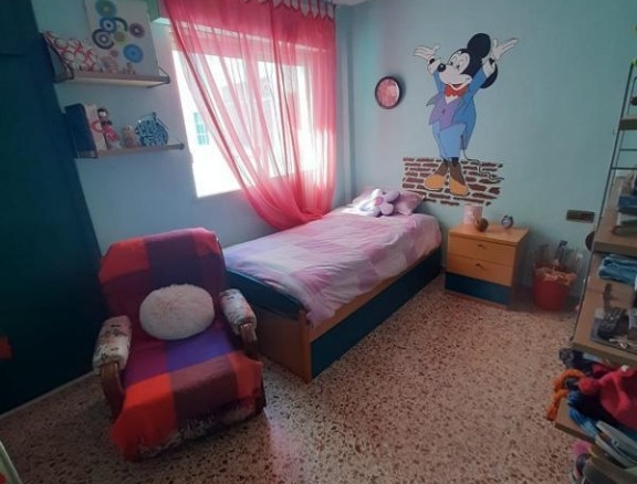 de 86m2 con 3 dormitorios y 2 baños
