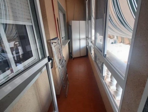 de 60m2 con 2 dormitorios y 1 baño