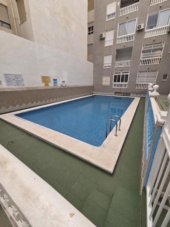 de 60m2 con 3 dormitorios y 1 baño