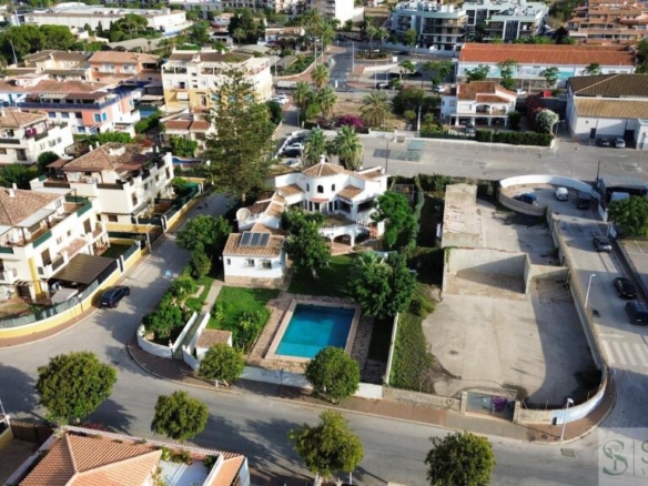 Imagen 4 de Casa-Chalet en Venta en Alicante Alicante