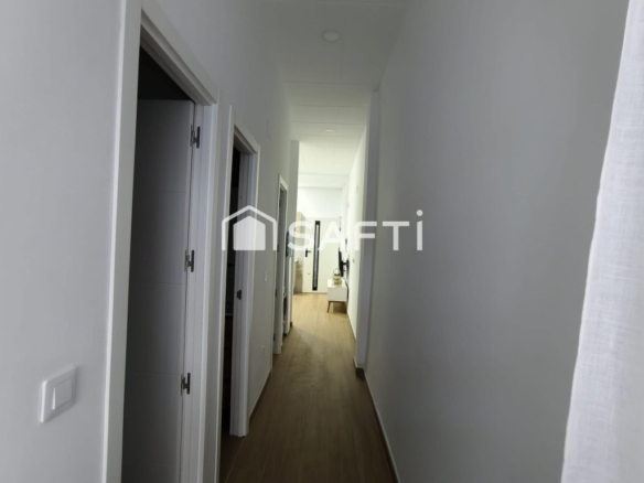 Imagen 3 de Oportunidad única bajo con encanto transformado en vivienda
