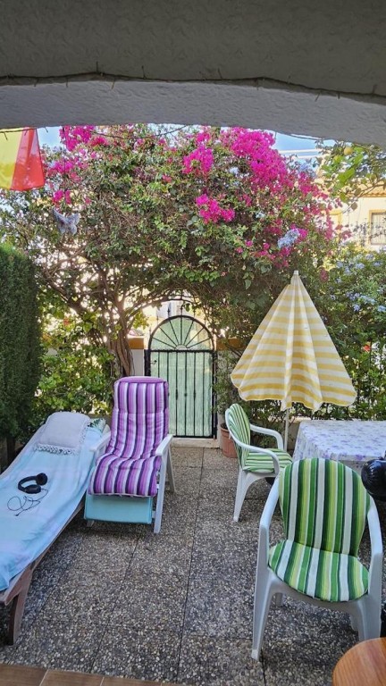 Imagen 2 de Venta de bungalow en Orihuela costa