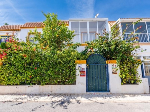 Imagen 1 de Venta de bungalow en Orihuela costa
