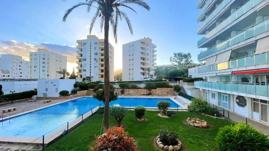 Imagen 1 de Apartamento con terraza y piscina en Portals Nous