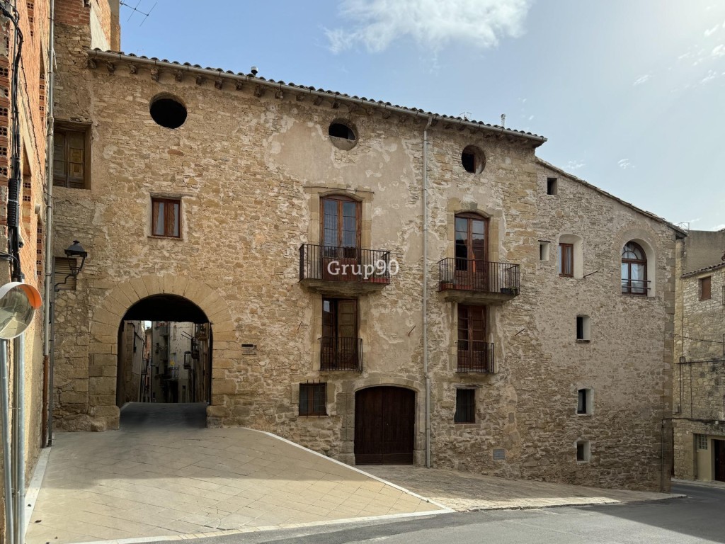 Imagen 1 de ? CASA SEÑORIAL CON MUCHAS POSIBILIDADES PARA FAMILIA