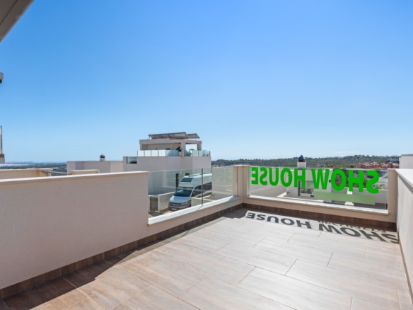 Imagen 2 de Casa-Chalet de Obra Nueva en Venta en San Miguel De Salinas Alicante