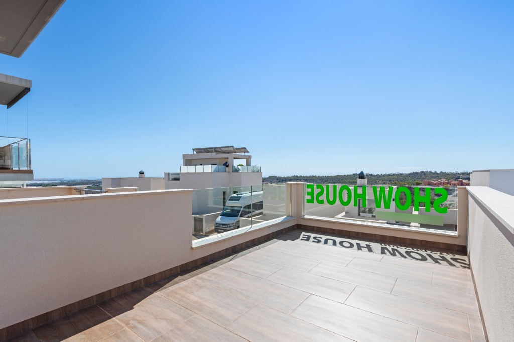 Imagen 2 de Casa-Chalet de Obra Nueva en Venta en San Miguel De Salinas Alicante