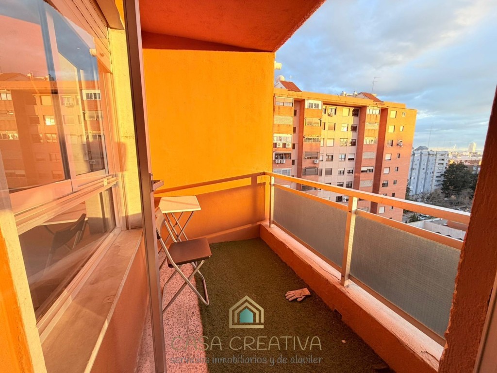 Imagen 1 de ✨ AMPLIO PISO MUY LUMINOSO EN 10ª ALTURA – Z. AVDA CATALUÑA ✨