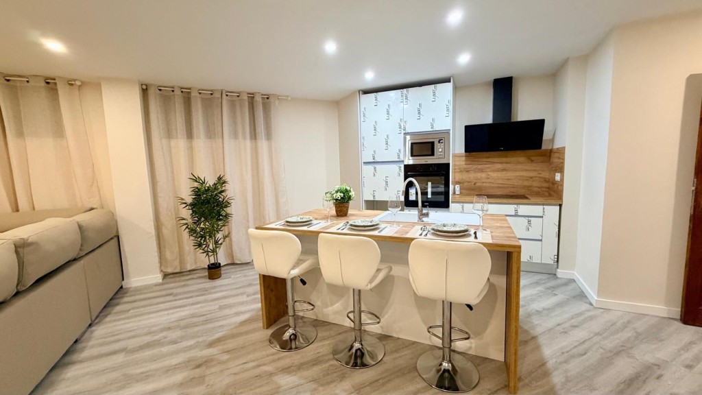 Imagen 2 de Espectacular Apartamento Reformado en Los Cristianos