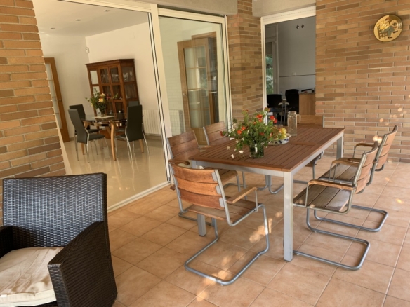 Imagen 4 de Casa-Chalet en Venta en Cubelles Barcelona