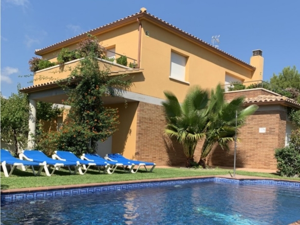 Imagen 1 de Casa-Chalet en Venta en Cubelles Barcelona