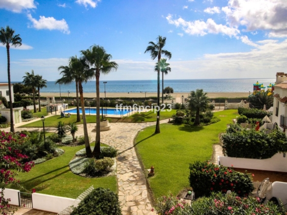 Imagen 3 de Adosada en Venta en Casares Málaga