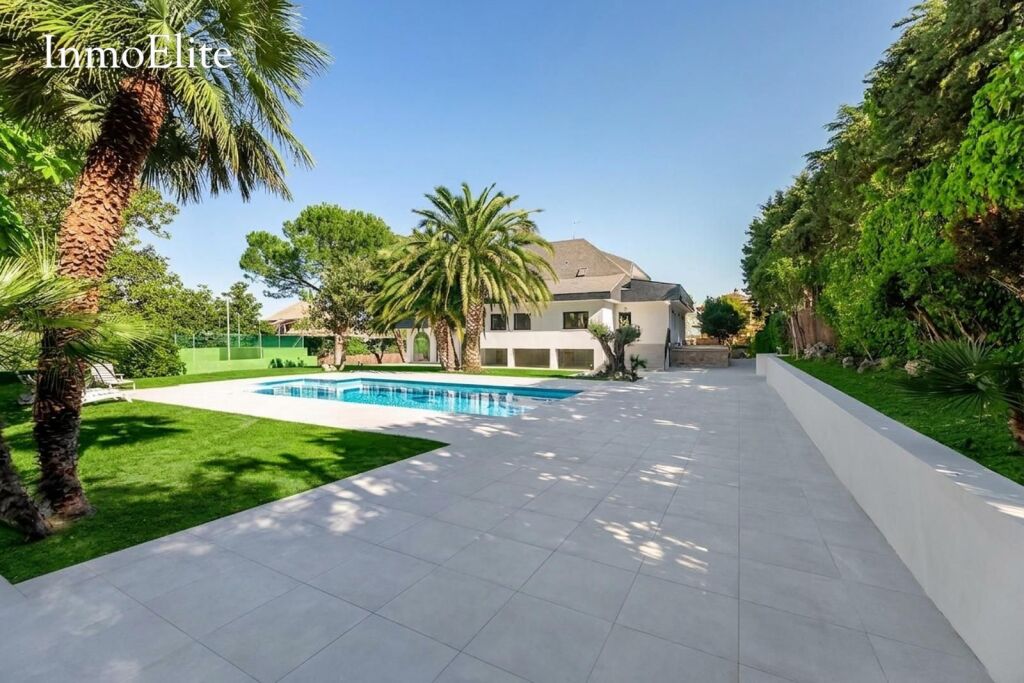 Imagen 1 de Chalet Independiente en Pozuelo De Alarcón