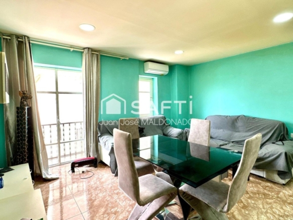 Imagen 1 de Casa amplia en Vinaròs con garaje y terraza cerca del mar