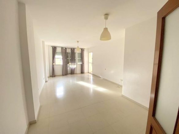 Imagen 2 de ESTUPENDA VIVIENDA EN LA ZONA DE HACIENDA CAPITÁN. 4D+2B+G+PISCINA…