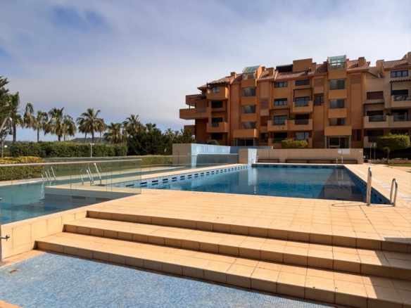 Imagen 1 de EXCLUSIVA VIVIENDA DE LUJO EN SOTOGRANDE MARINA