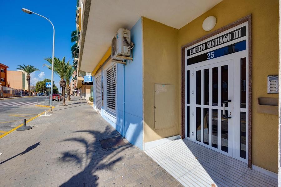 de 56m2 con 2 dormitorios y 1 baño