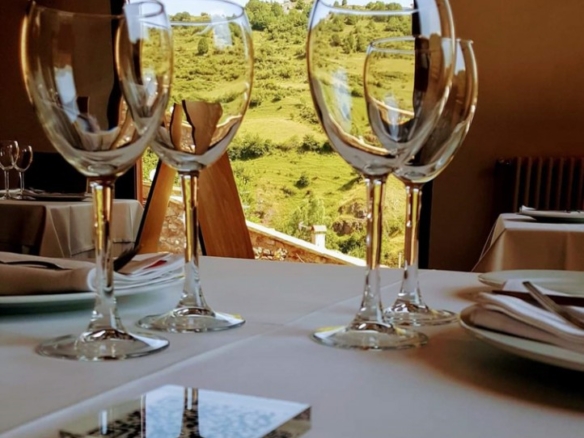 Imagen 4 de Hotel en Venta en Montenegro De Cameros Soria