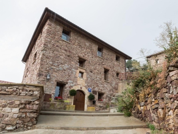 Imagen 1 de Hotel en Venta en Montenegro De Cameros Soria