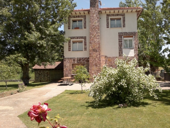 Imagen 2 de Hotel en Venta en Montemediano La Rioja