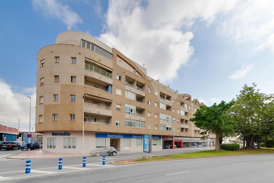 Imagen 1 de Venta de piso en Torrevieja