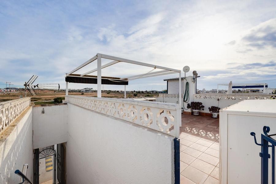 Imagen 2 de Venta de piso en Torrevieja