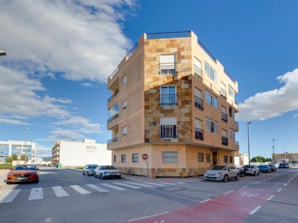 Imagen 1 de Venta de piso en Almoradi