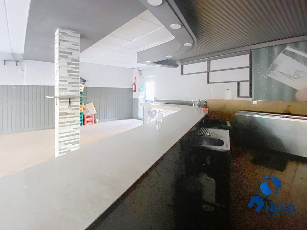 Imagen 3 de Local de hostelería con gran terraza y barbacoa en El Rebollal