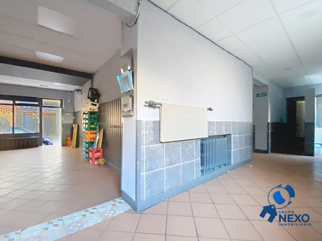 Imagen 4 de Local de hostelería con gran terraza y barbacoa en El Rebollal