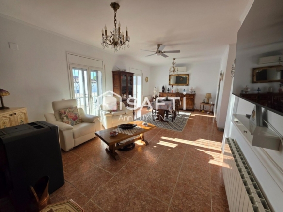 Imagen 2 de Casa en venta con terreno 820m2 Las Garrigas Roses