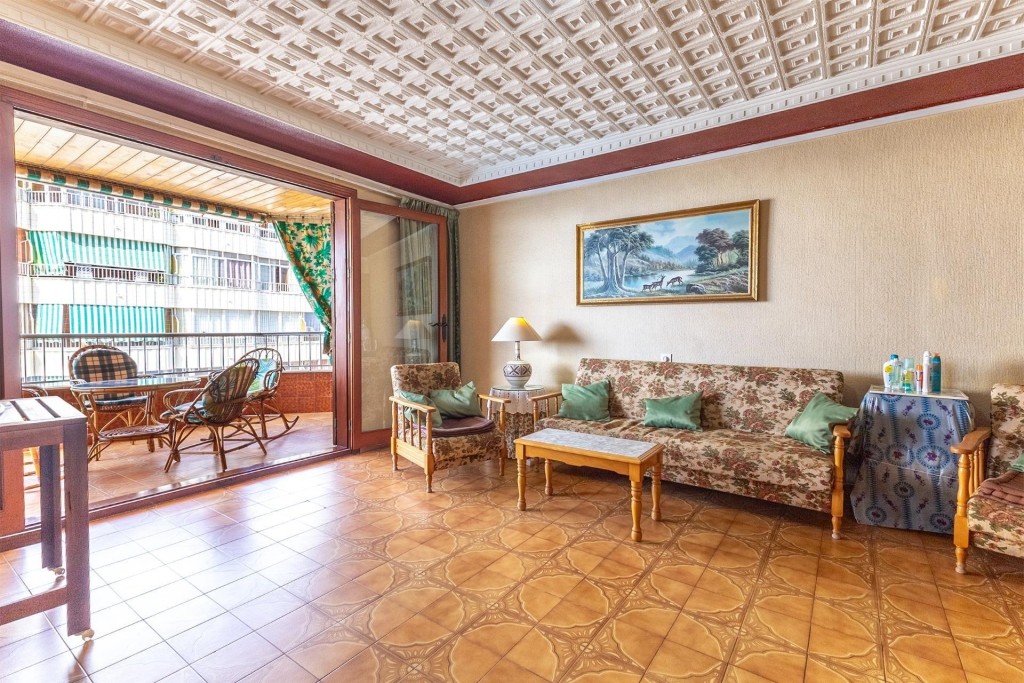 Imagen 3 de Apartamento a pie de playa del Acequión y con piscina comunitaria en Torrevieja