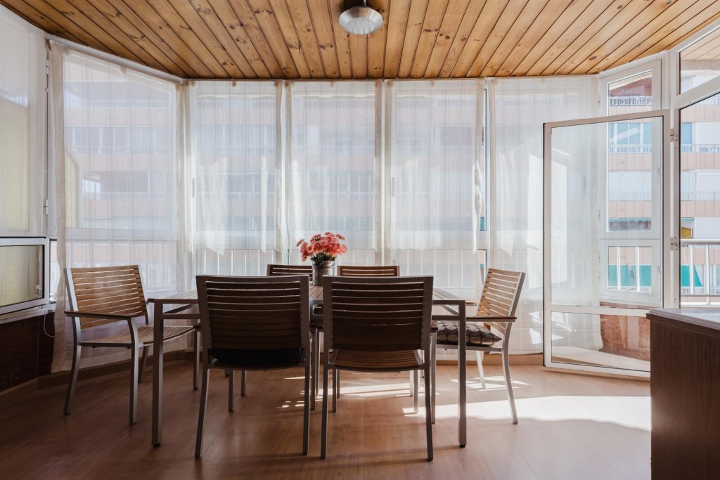 Imagen 2 de Apartamento en primera línea de Playa del Acequión con piscina comunitaria