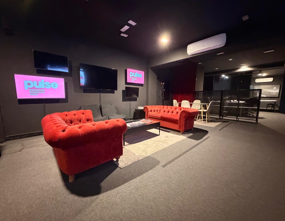 Imagen 1 de Traspaso Estudio de Radio y Producción 315 m²