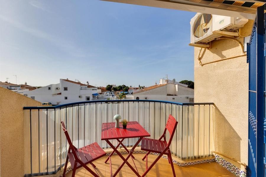 Imagen 2 de Venta de bungalow en Torrevieja