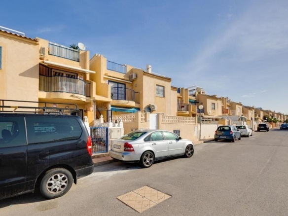 Imagen 1 de Venta de bungalow en Torrevieja