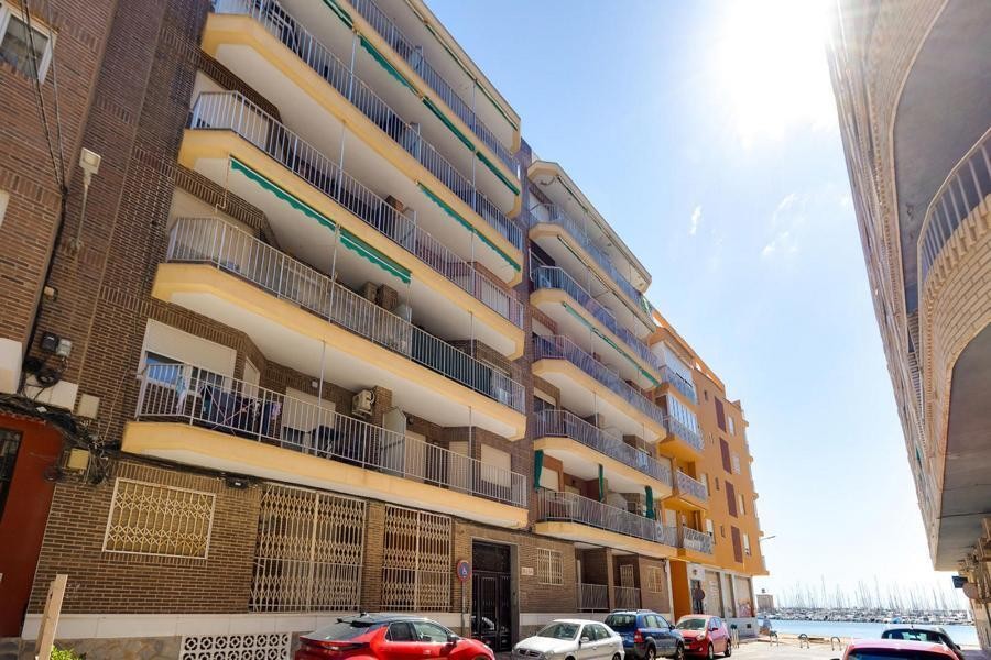 de 115m2 con 2 dormitorios y 2 baños