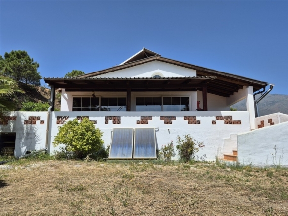 Imagen 1 de Casa-Chalet en Venta en Estepona Málaga