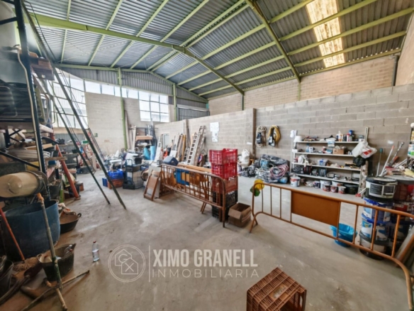 Imagen 1 de Nave industrial en Venta en Vall D Uxo