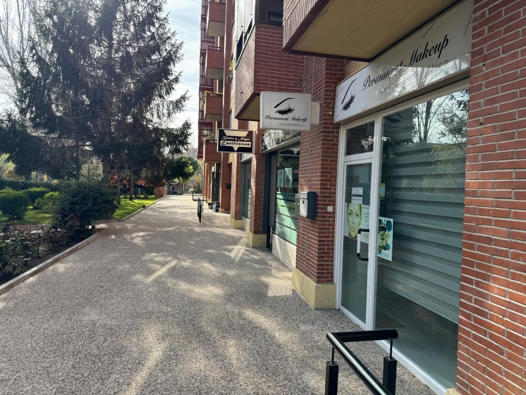 Imagen 1 de Local comercial en Alquiler en Tres Cantos Madrid