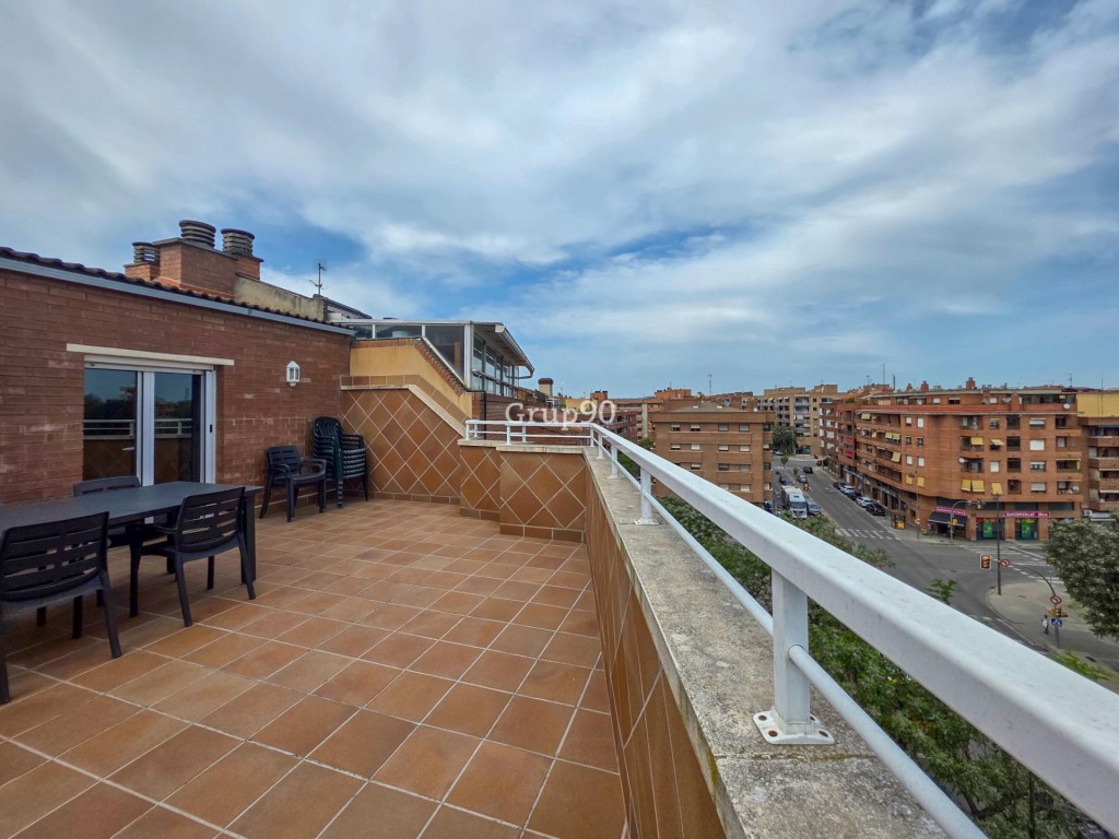 Imagen 2 de Espectacular Ático Dúplex de 130 m2 con Gran Terraza y Máxima Tranquilidad