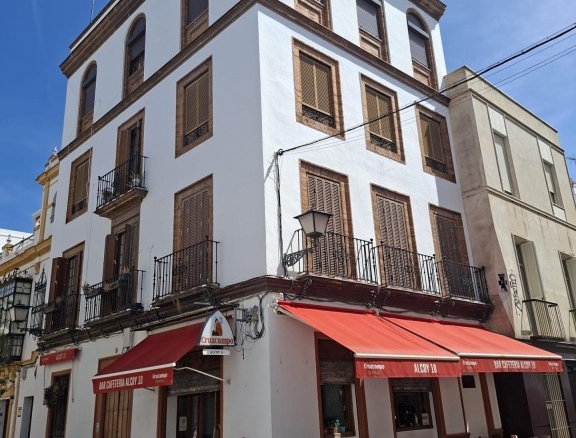 Imagen 1 de TRASPASO RESTAURANTE ALCOY 10 (CALLE TEODOSIO)