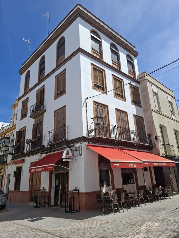 Imagen 1 de TRASPASO RESTAURANTE ALCOY 10 (CALLE TEODOSIO)
