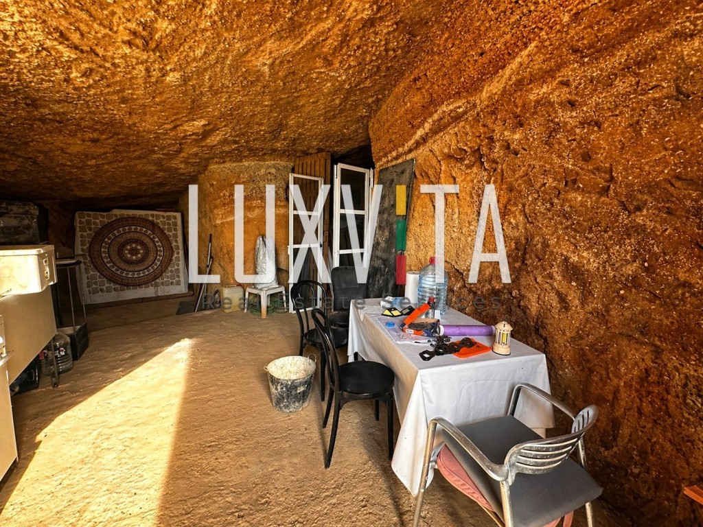 Imagen 2 de Terreno con Cuevas Únicas y Vistas Increíbles a la Naturaleza